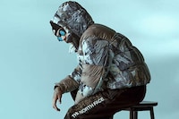90s-Style Winter Parkas Image 4