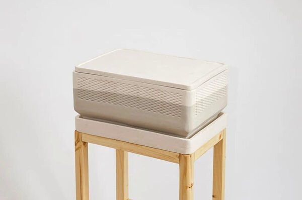 Electricity-Free Portable Refrigerators Image 2