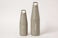 Minimalist Collaboration Coffee Carriers Image 3