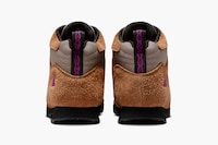 90s-Style Hiking Sneakers Image 4