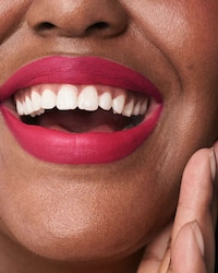 Weightless Matte Lipsticks Image 7