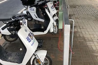 Wireless Automotive Charging Solutions Image 1