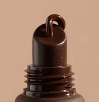Conditioning Lip Oils Image 3