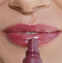 Conditioning Lip Oils Image 8