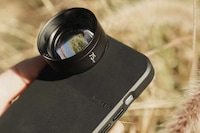 Pro-Grade Macro Smartphone Lenses Image 2