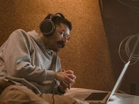 Professional Studio-Grade Headphones Image 3