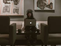 Professional Studio-Grade Headphones Image 4