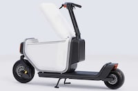 Utilitarian Cargo-Hauling Scooters Image 2