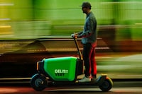 Utilitarian Cargo-Hauling Scooters Image 5