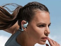 Pro-Grade Athlete Earbuds Image 3