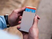 Worldwide Tracking Wallets Image 4