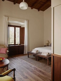 Luxe Artist Residency Resorts Image 2