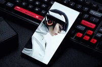 Powered Cooling Gaming Smartphones Image 7