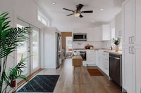 Spacious Miniature Portable Homes Image 2