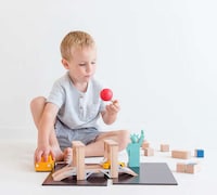 Big Apple Toy Blocks Image 5