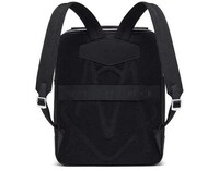 Suitcase-Inspired Traveler Backpacks Image 4