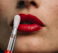 Luxe Protective Lip Oils Image 2