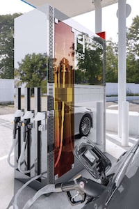 See-Through Refueling Stations Image 2
