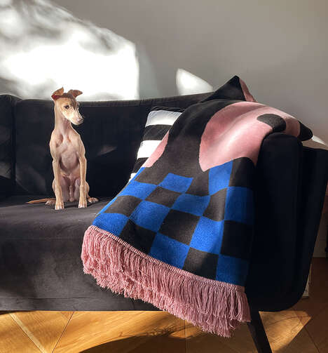 Dynamic Distinct Blanket Collections