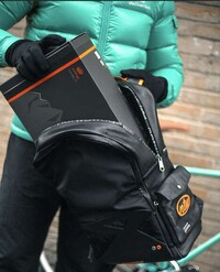 Extremely Fast Sneaker Deliveries Image 2