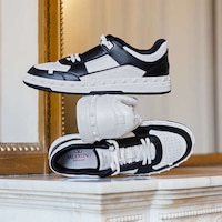 Fashion-Forward Lifestyle Sneakers Image 2