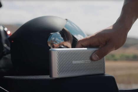 Multifunctional Traveler Speakers