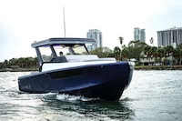 Luxurious Recreational Electric Boats Image 2