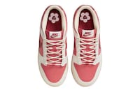 Romantic Low-Cut Sneakers Image 3