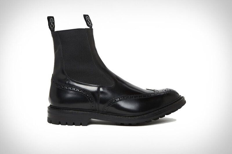 Hybrid Brogue-Like Boots