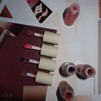 Skin-Caring Lip Oils Image 4