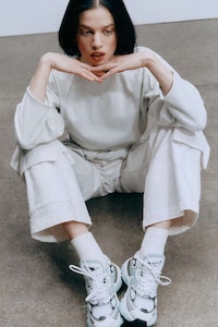 90s-Inspired Retro Trainers Image 4