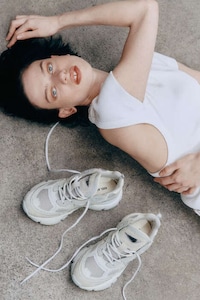 90s-Inspired Retro Trainers Image 7