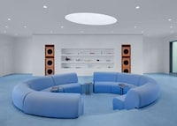 Conversation-Encouraging Retail Spaces