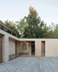 Monolithic Sleek Summer Homes