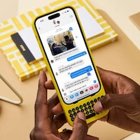 Aftermarket Smartphone Keyboard Cases Image 8