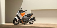 Chic EV Motorbikes Image 1
