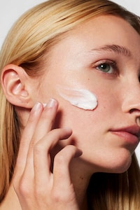 Allergen-Free Skincare Creams Image 2