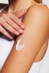 Allergen-Free Skincare Creams Image 3