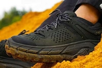 Sturdy Chunky Hiking Sneakers Image 3