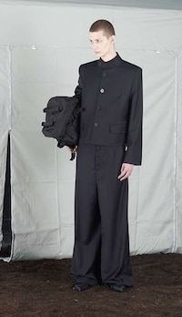 Provocative Pre-Fall Fashion Image 2
