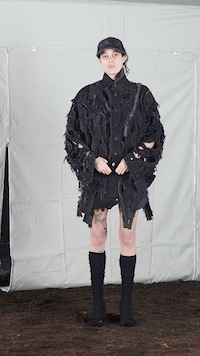 Provocative Pre-Fall Fashion Image 3