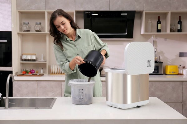 Odor-Busting Waste Composters