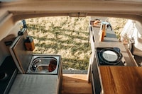 Diminutive Electric Camper Vans Image 2