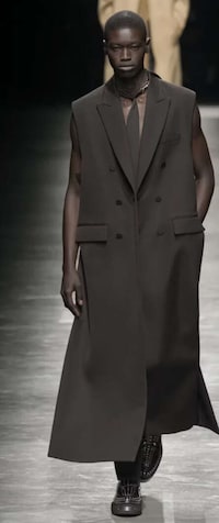 Sophisticated Menswear Runway Shows Image 2