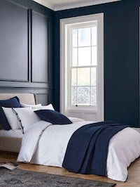 Luxurious Hotel Bed Linens Image 2