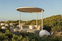 Beachside Modern Daybed Setups Image 2