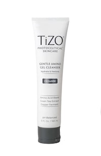 Nourishing Multifunctional Cleansers Image 1