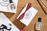 Calligraphy-Covered New Year Fragrances Image 2