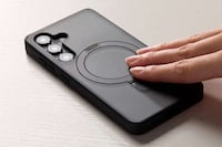 Ultra-Protective Smartphone Accessories Image 5