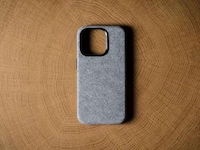 Vegan Leather Smartphone Cases Image 3